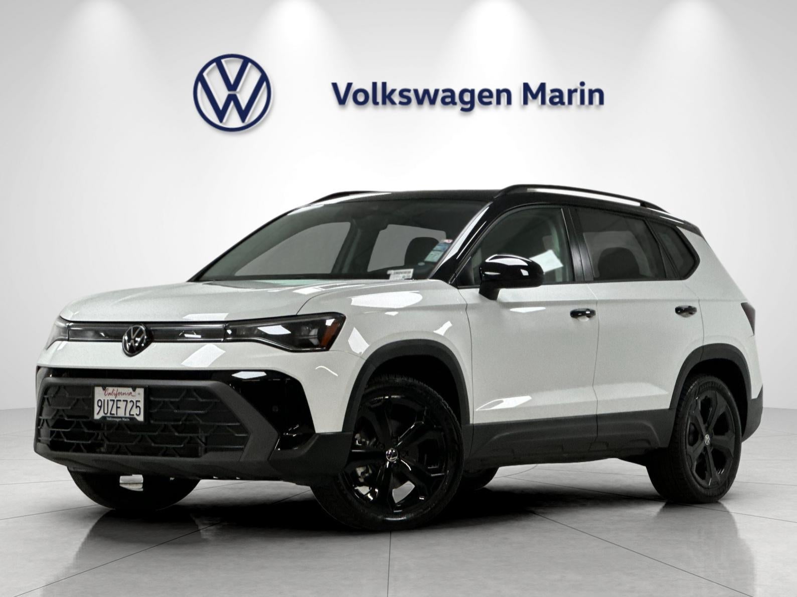 2025 Volkswagen Taos SE Black