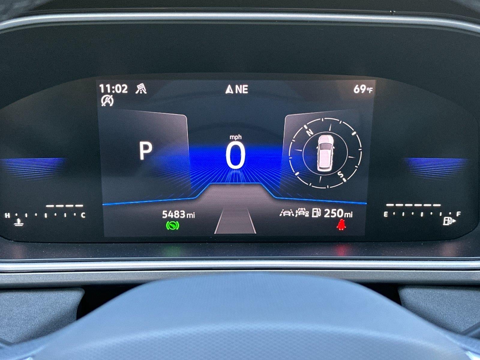 2025 Volkswagen Taos SE Black