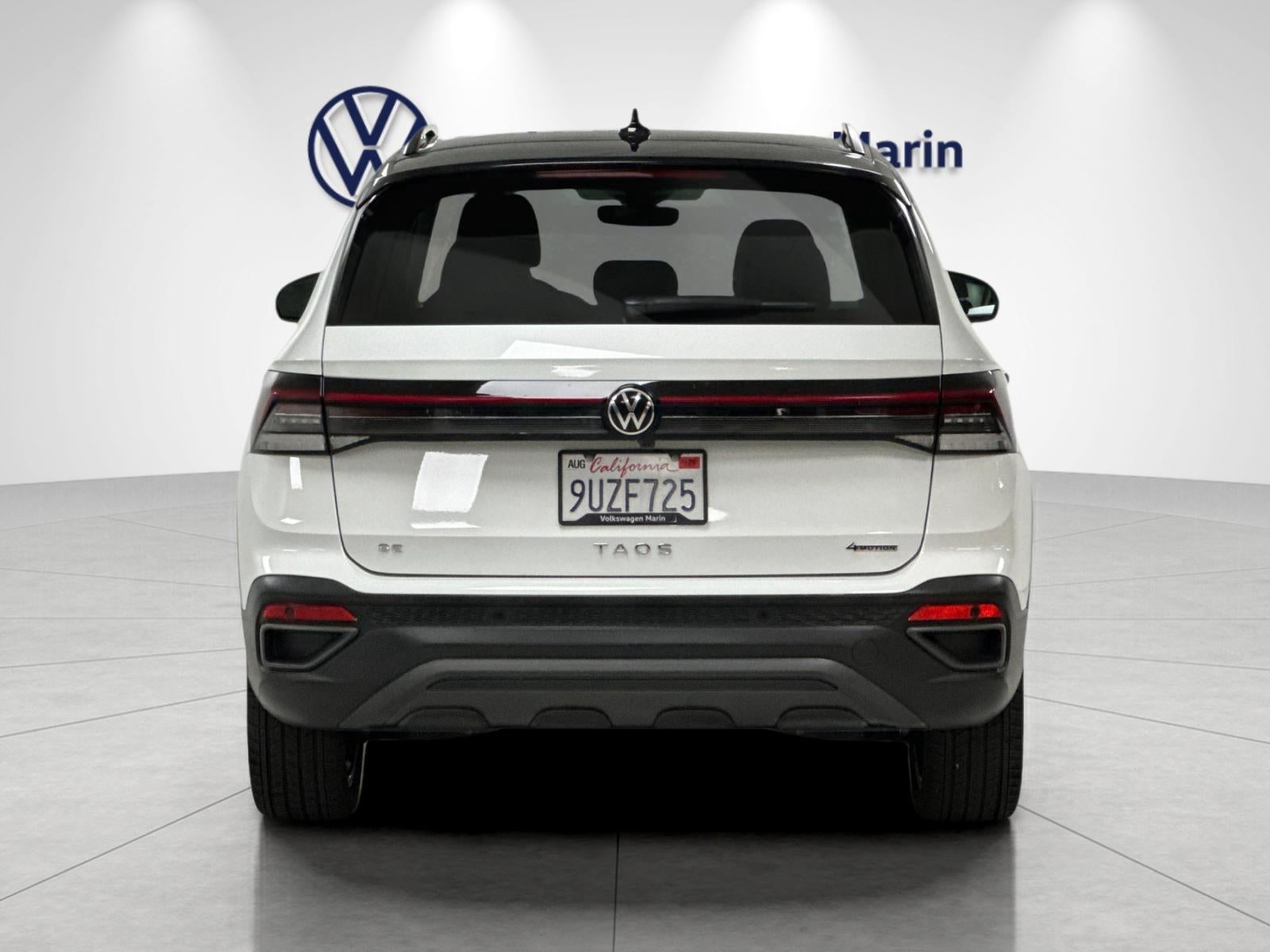 2025 Volkswagen Taos SE Black