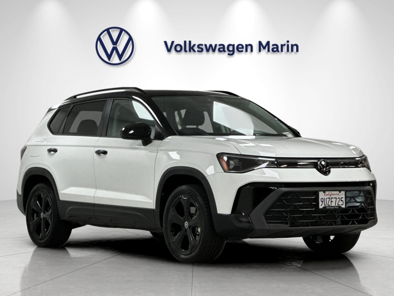 2025 Volkswagen Taos SE Black