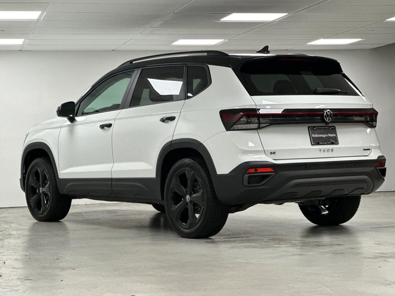 2026 Volkswagen Taos SE Black