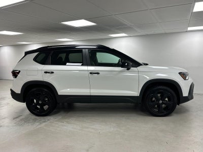 2026 Volkswagen Taos SE Black