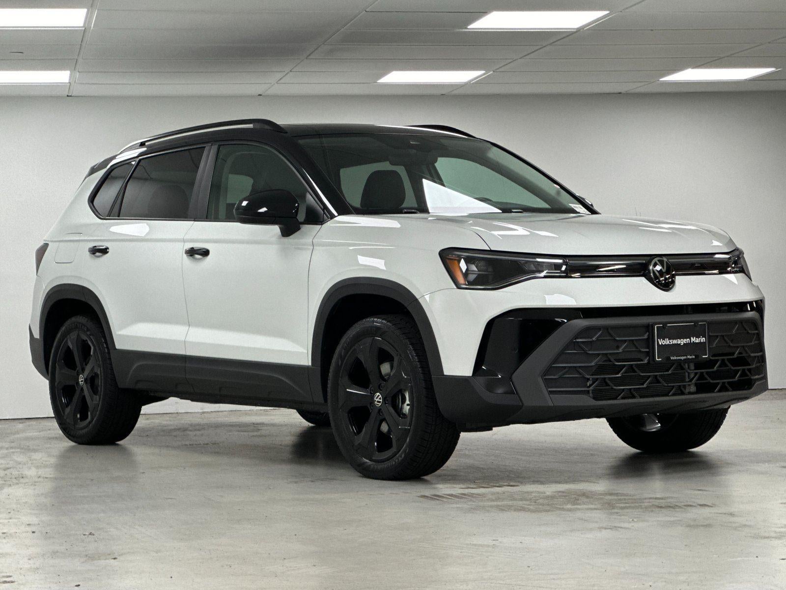 2026 Volkswagen Taos SE Black
