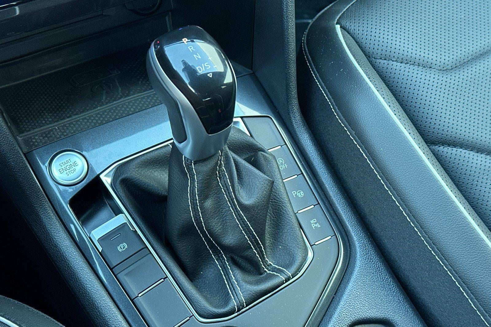 2023 Volkswagen Tiguan SEL R-Line