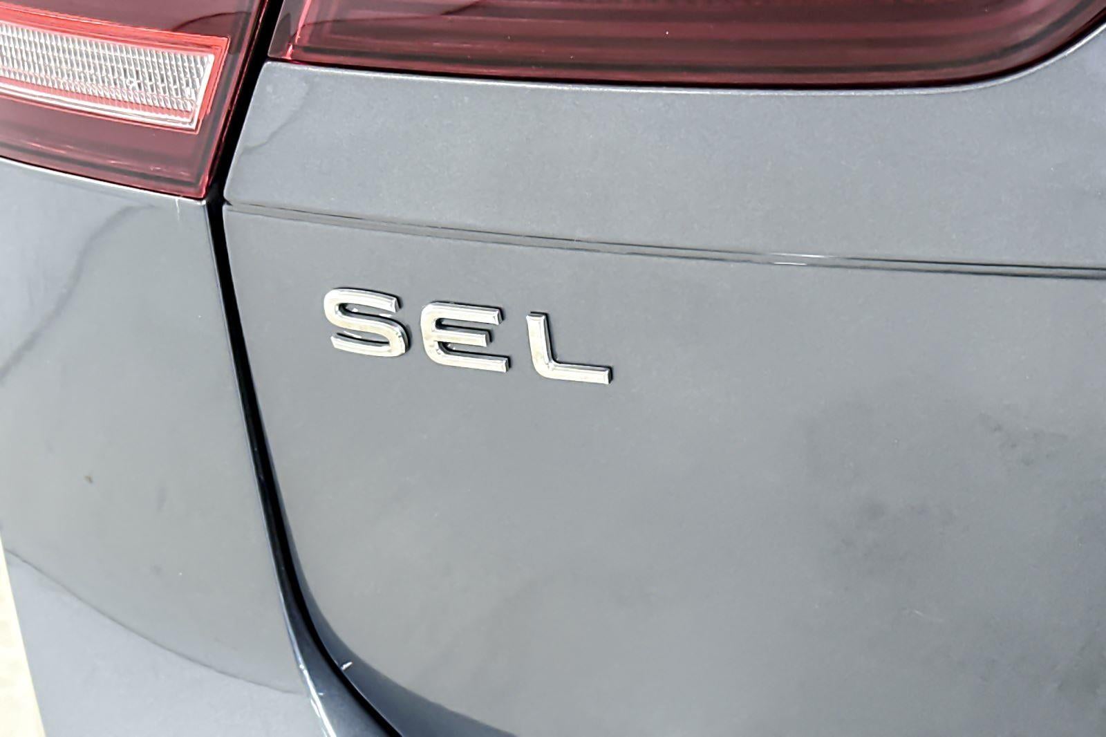 2023 Volkswagen Tiguan SEL R-Line