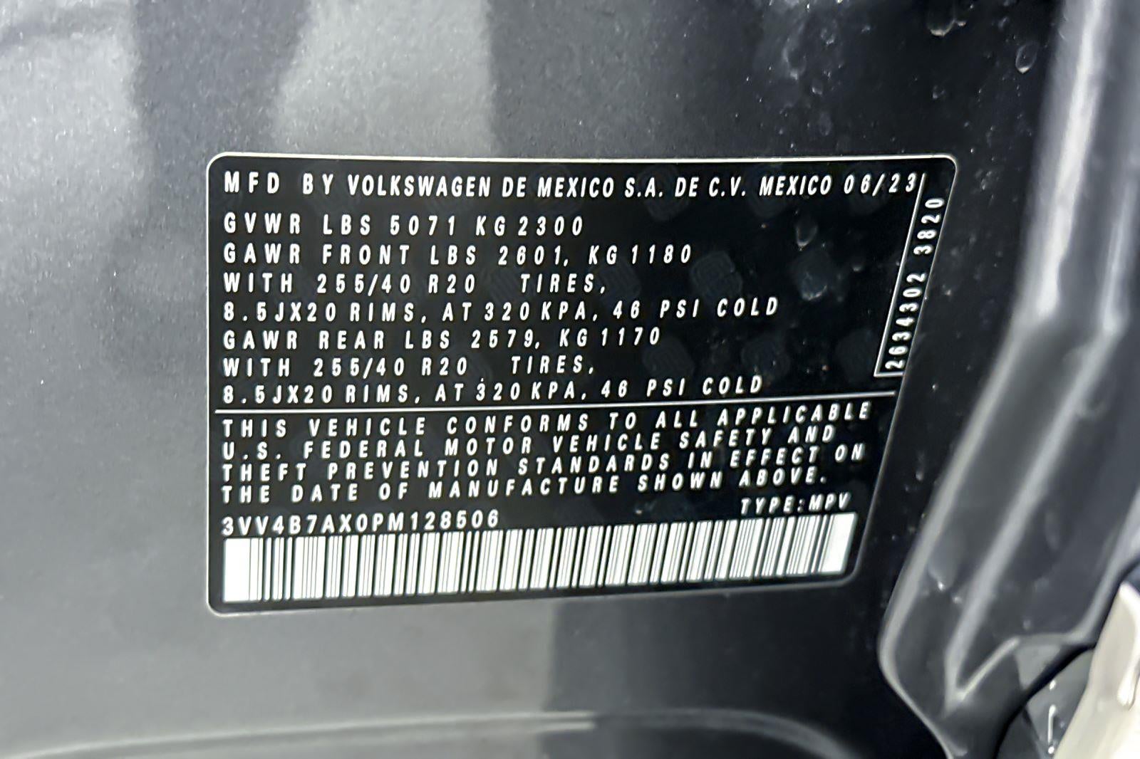 2023 Volkswagen Tiguan SEL R-Line