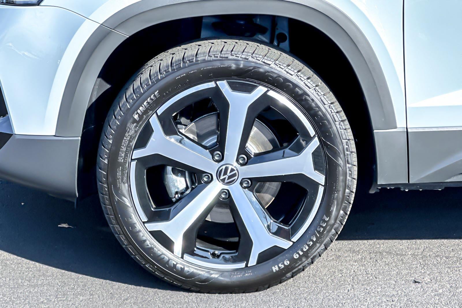 2026 Volkswagen Taos SEL