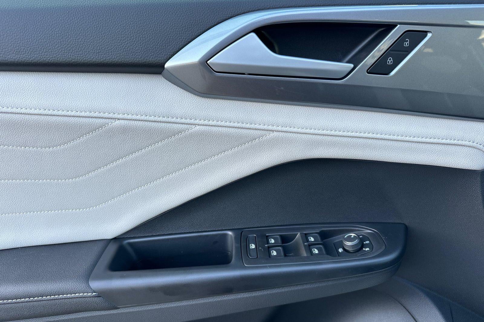 2026 Volkswagen Taos SEL