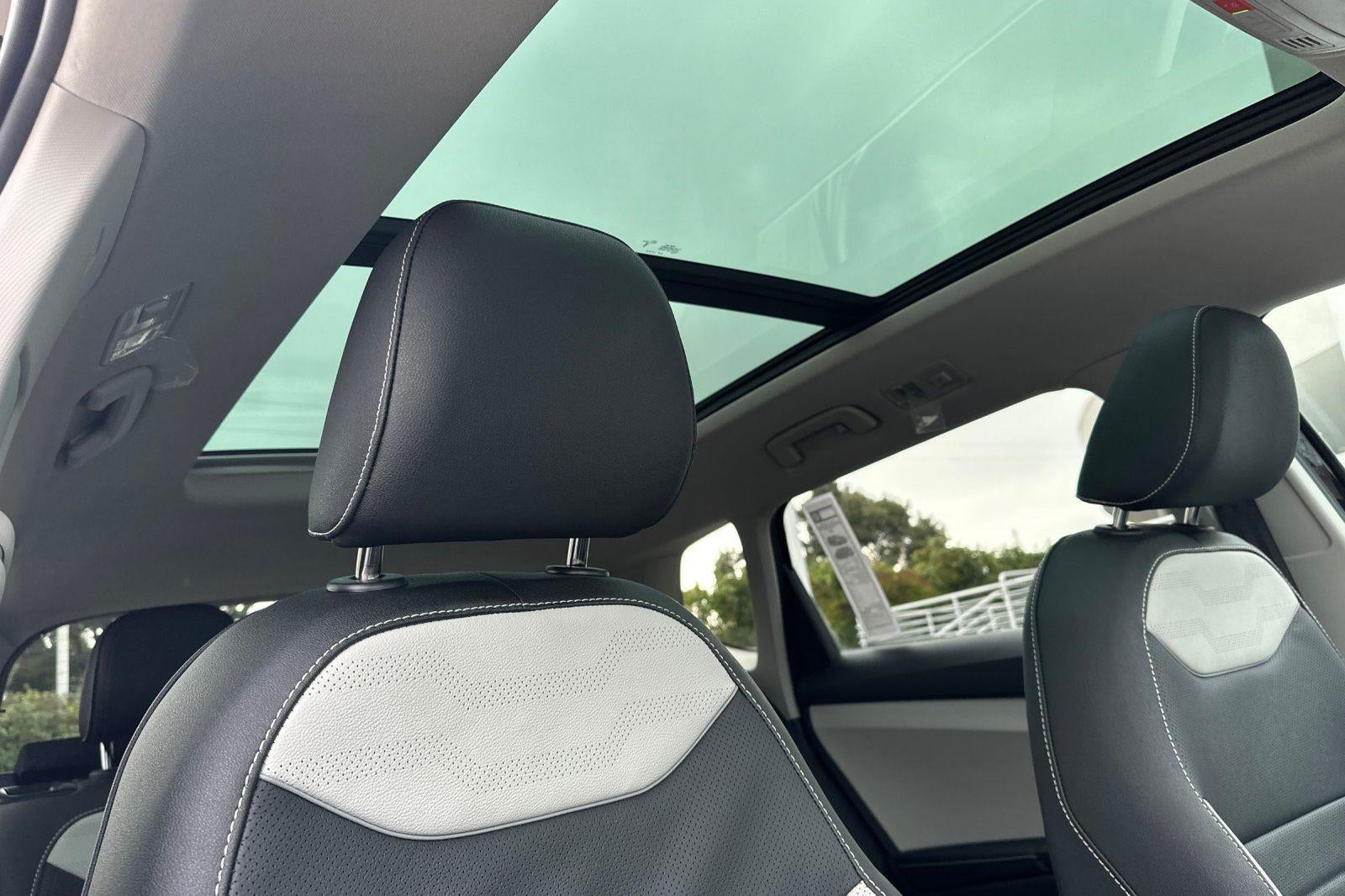 2026 Volkswagen Taos SEL