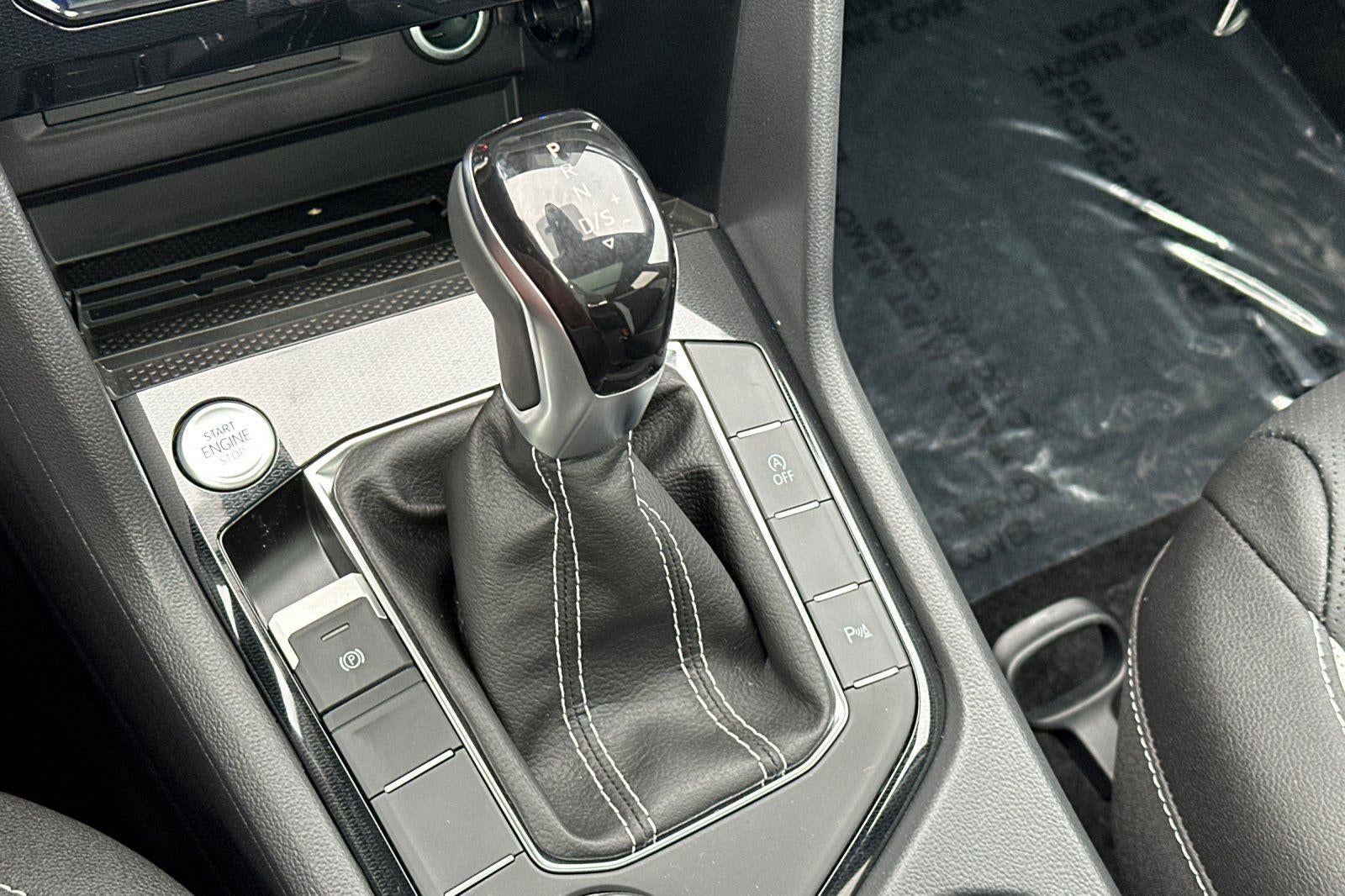 2026 Volkswagen Taos SEL