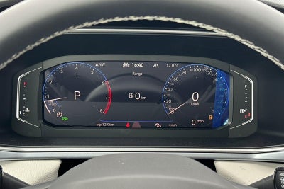 2026 Volkswagen Taos SEL