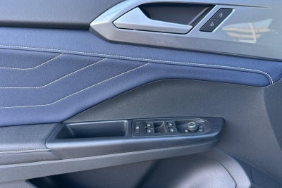 2026 Volkswagen Taos SEL