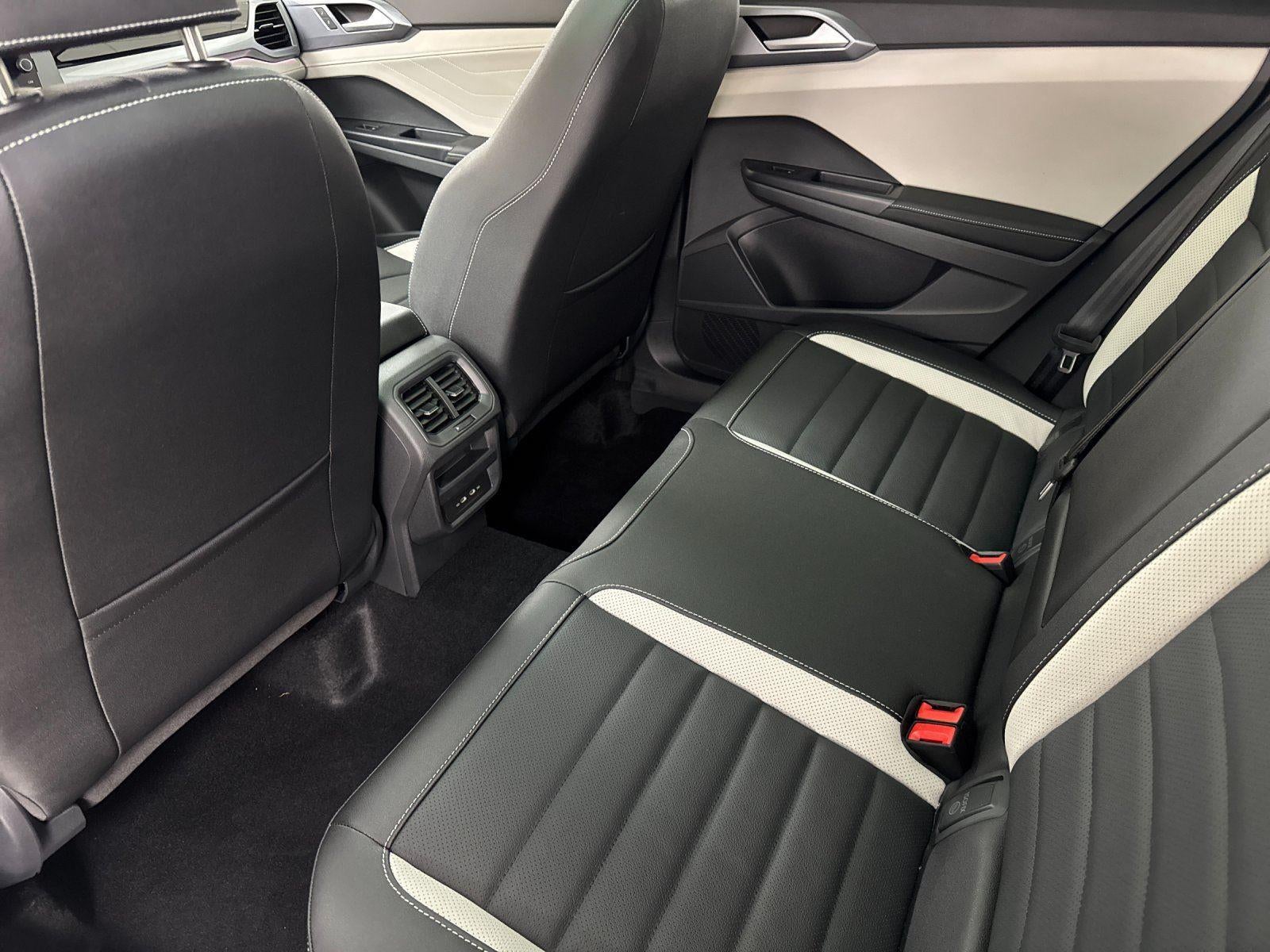 2026 Volkswagen Taos SEL