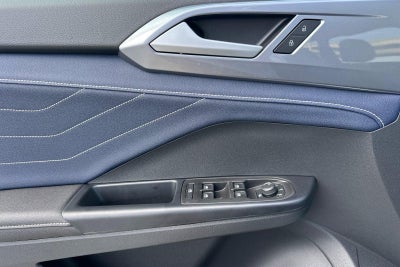 2026 Volkswagen Taos SEL