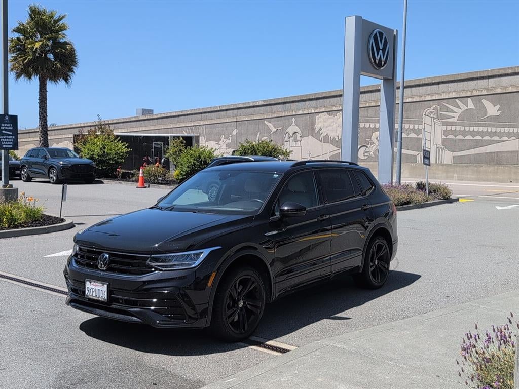 2024 Volkswagen Tiguan SE R-Line Black