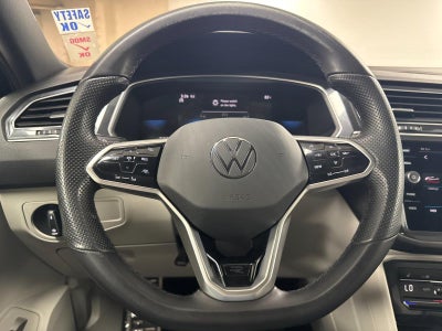 2024 Volkswagen Tiguan SE R-Line Black