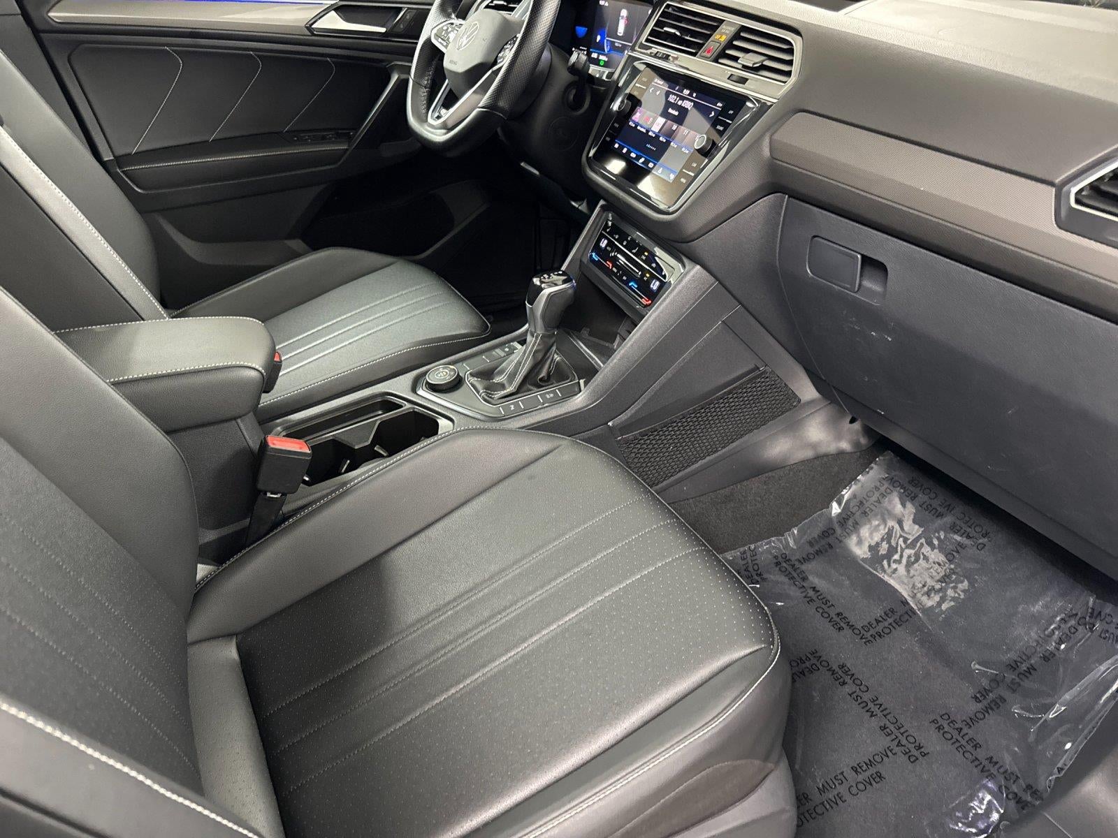 2023 Volkswagen Tiguan SE R-Line Black