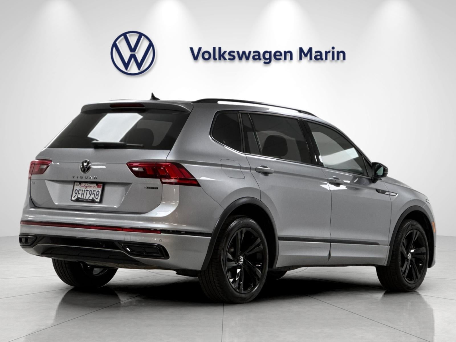 2023 Volkswagen Tiguan SE R-Line Black