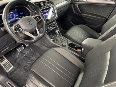 2023 Volkswagen Tiguan SE R-Line Black