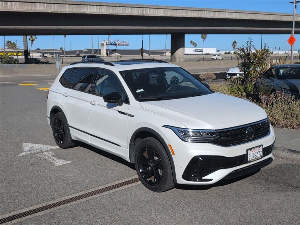 2024 Volkswagen Tiguan SE R-Line Black