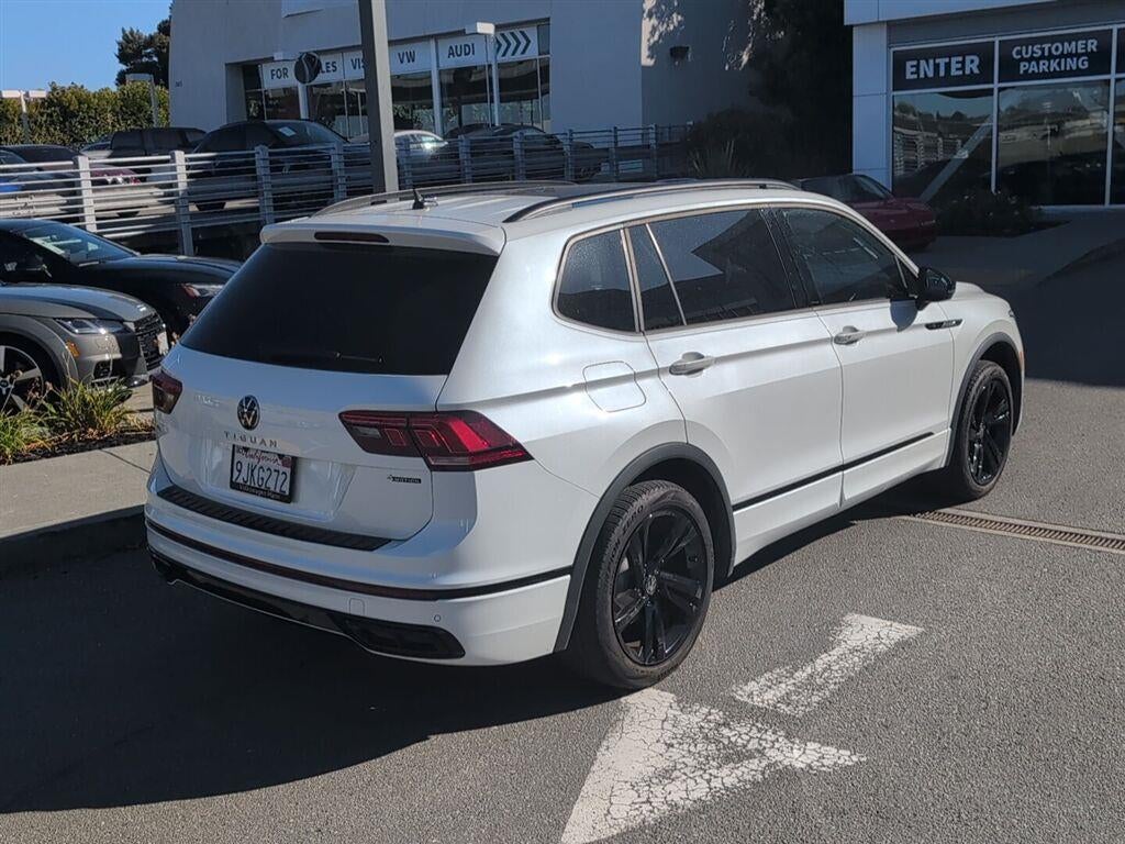 2024 Volkswagen Tiguan SE R-Line Black