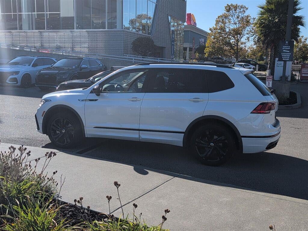 2024 Volkswagen Tiguan SE R-Line Black