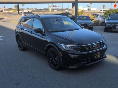 2022 Volkswagen Tiguan SE R-Line Black