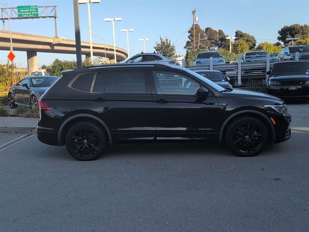 2022 Volkswagen Tiguan SE R-Line Black