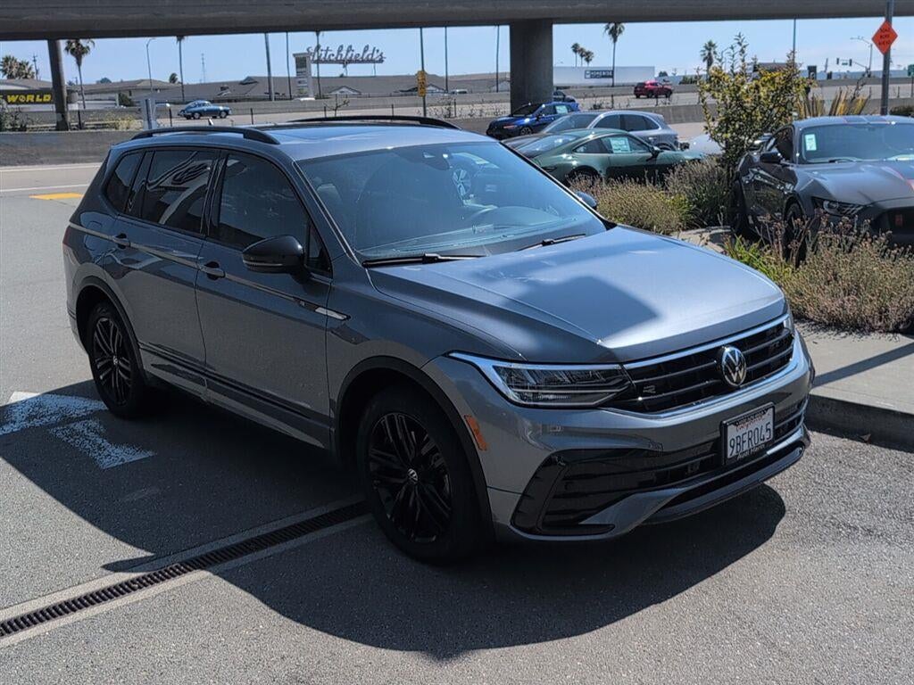 2022 Volkswagen Tiguan SE R-Line Black