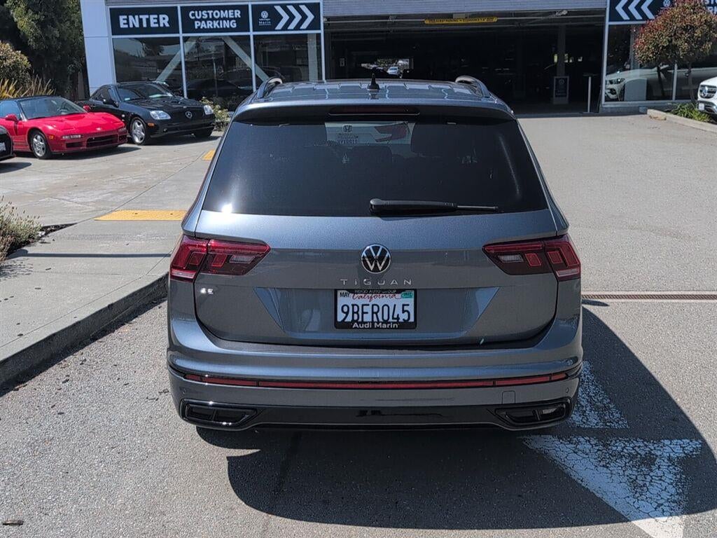 2022 Volkswagen Tiguan SE R-Line Black