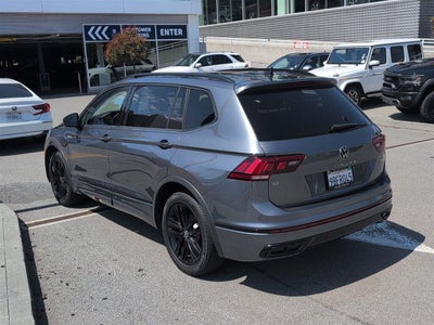 2022 Volkswagen Tiguan SE R-Line Black