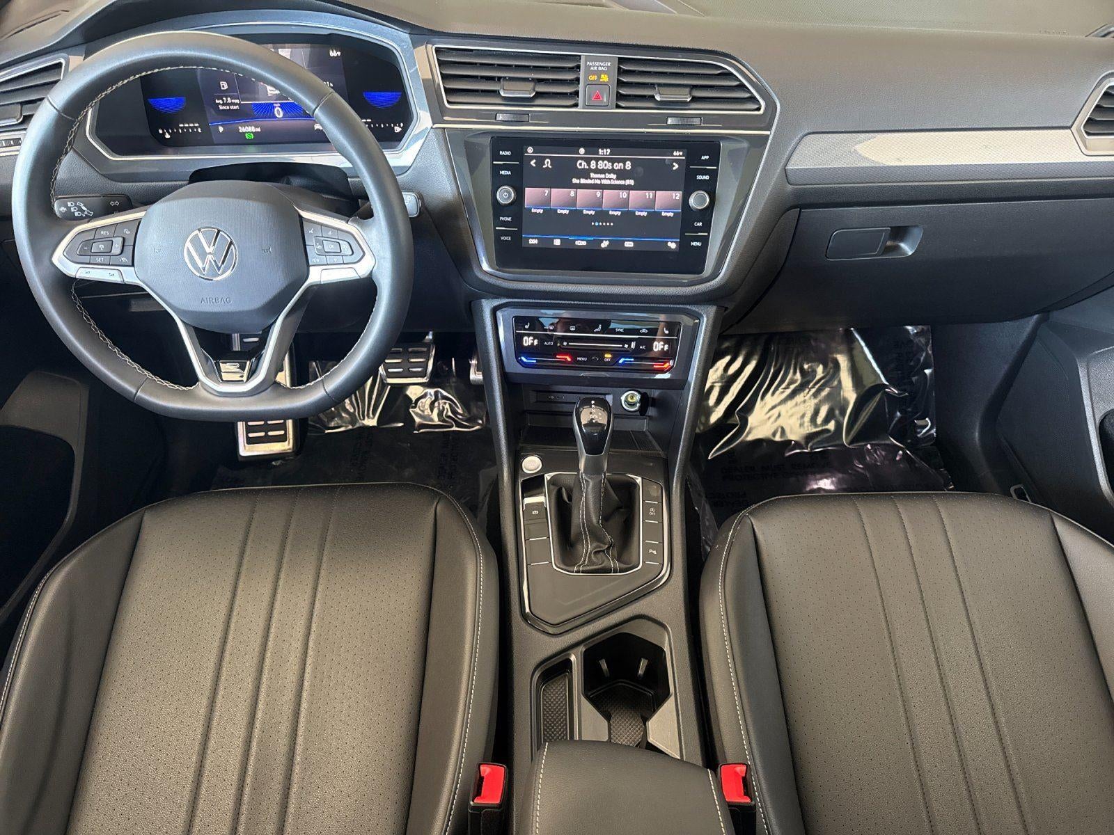 2023 Volkswagen Tiguan SE R-Line Black