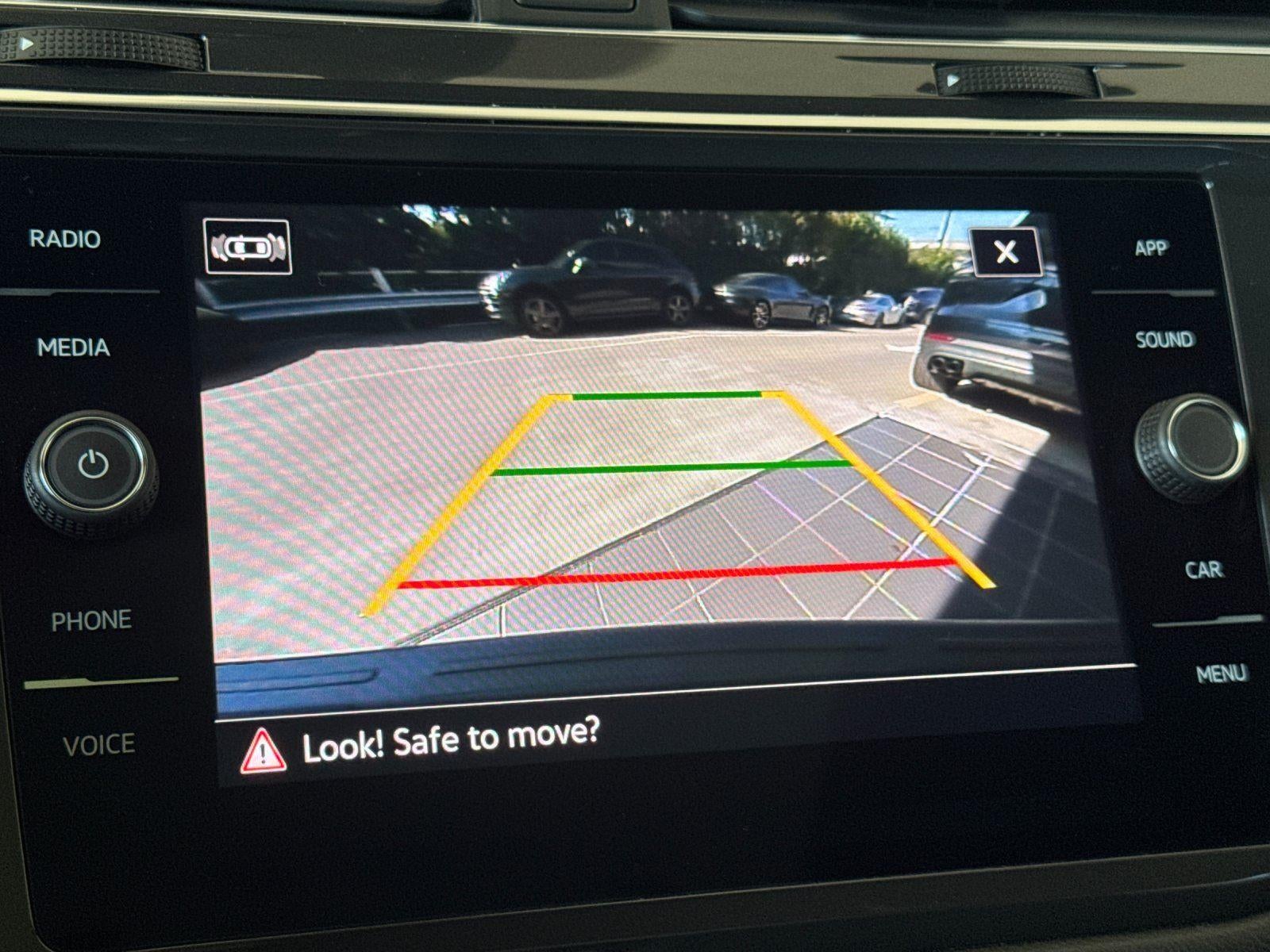 2023 Volkswagen Tiguan SE R-Line Black