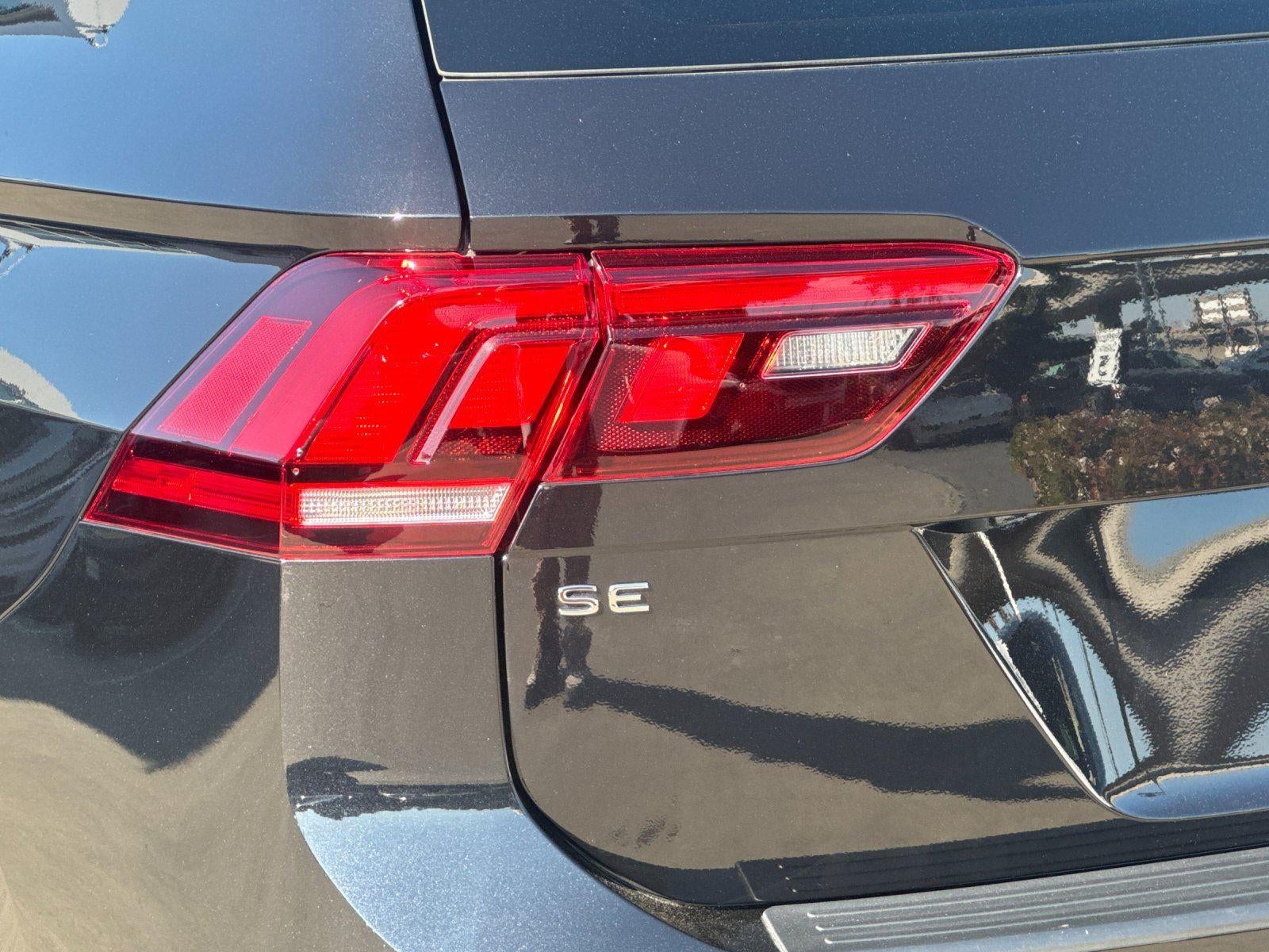 2023 Volkswagen Tiguan SE R-Line Black