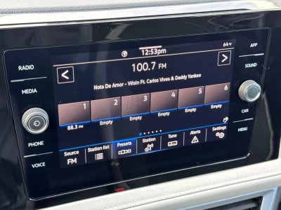 2025 Volkswagen Taos SE