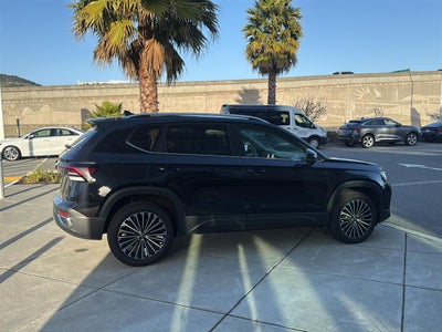 2025 Volkswagen Taos SE