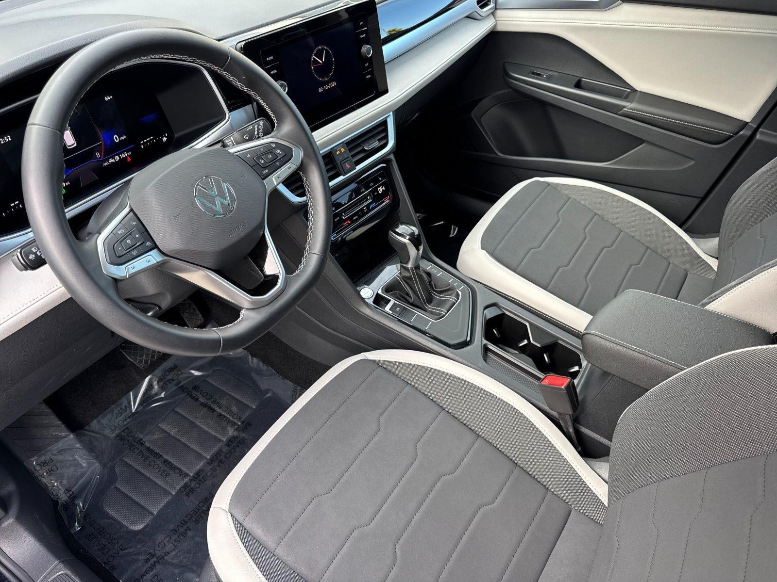 2025 Volkswagen Taos SE