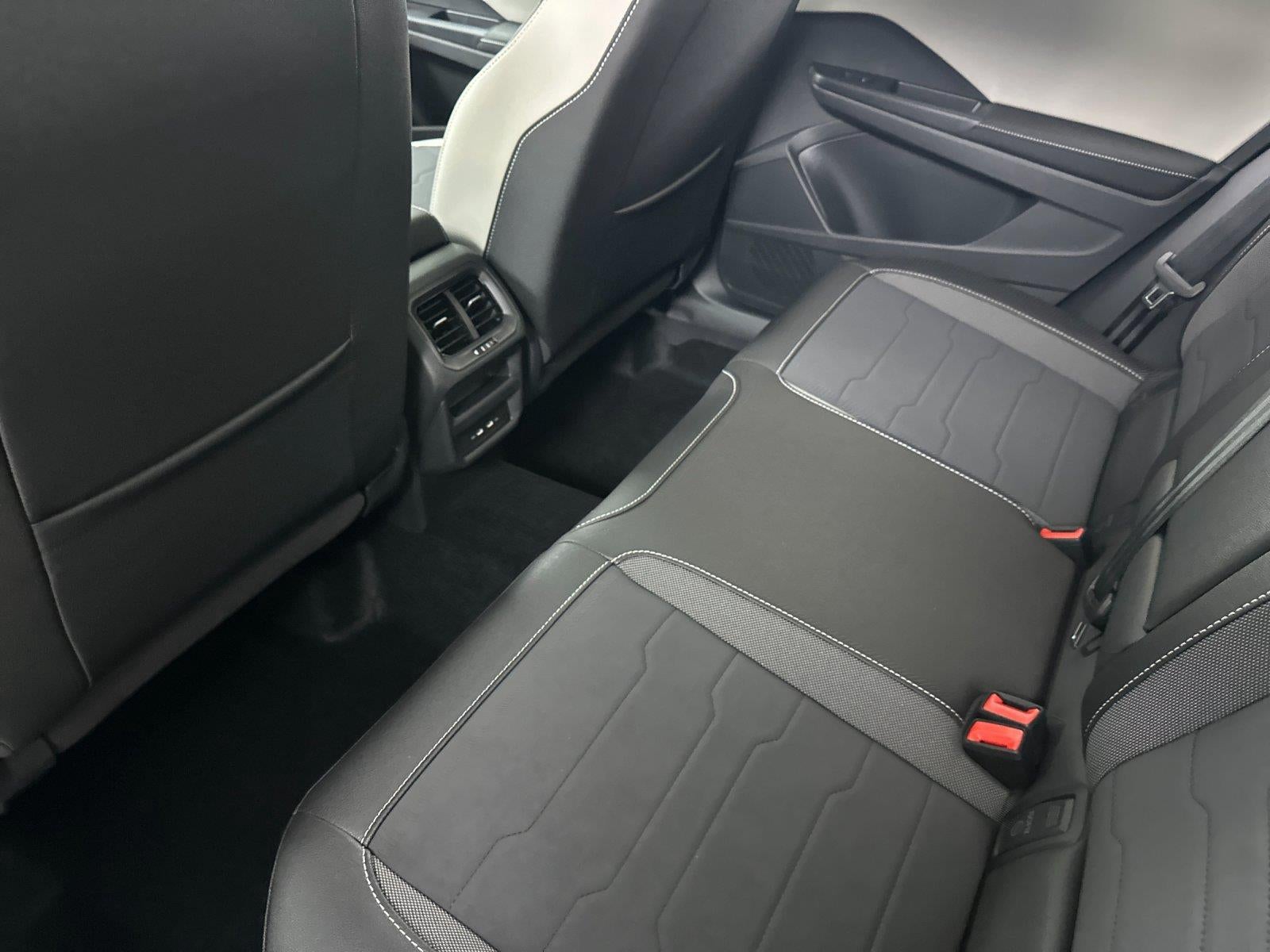 2027 Volkswagen Taos SE