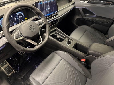 2026 Volkswagen Tiguan SE R-Line Black