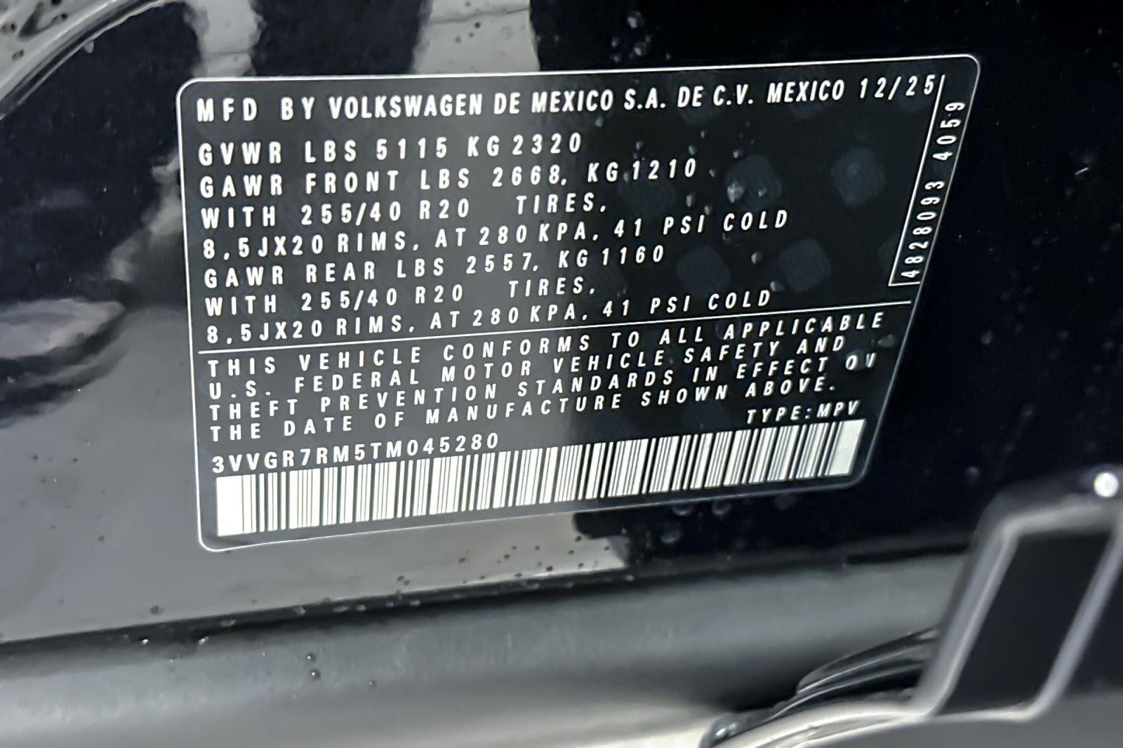 2026 Volkswagen Tiguan SE R-Line Black