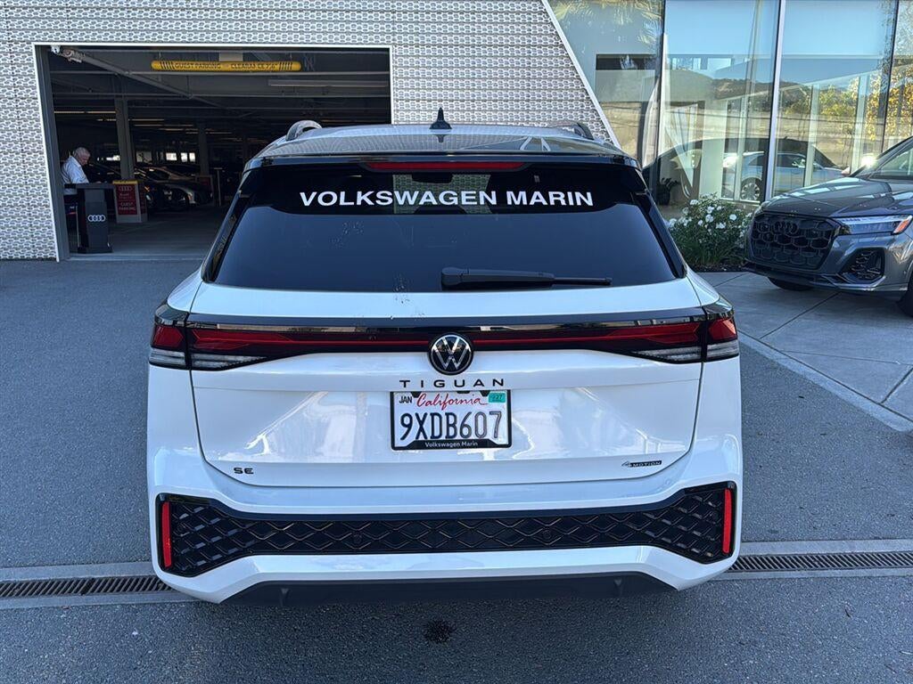 2026 Volkswagen Tiguan SE R-Line Black