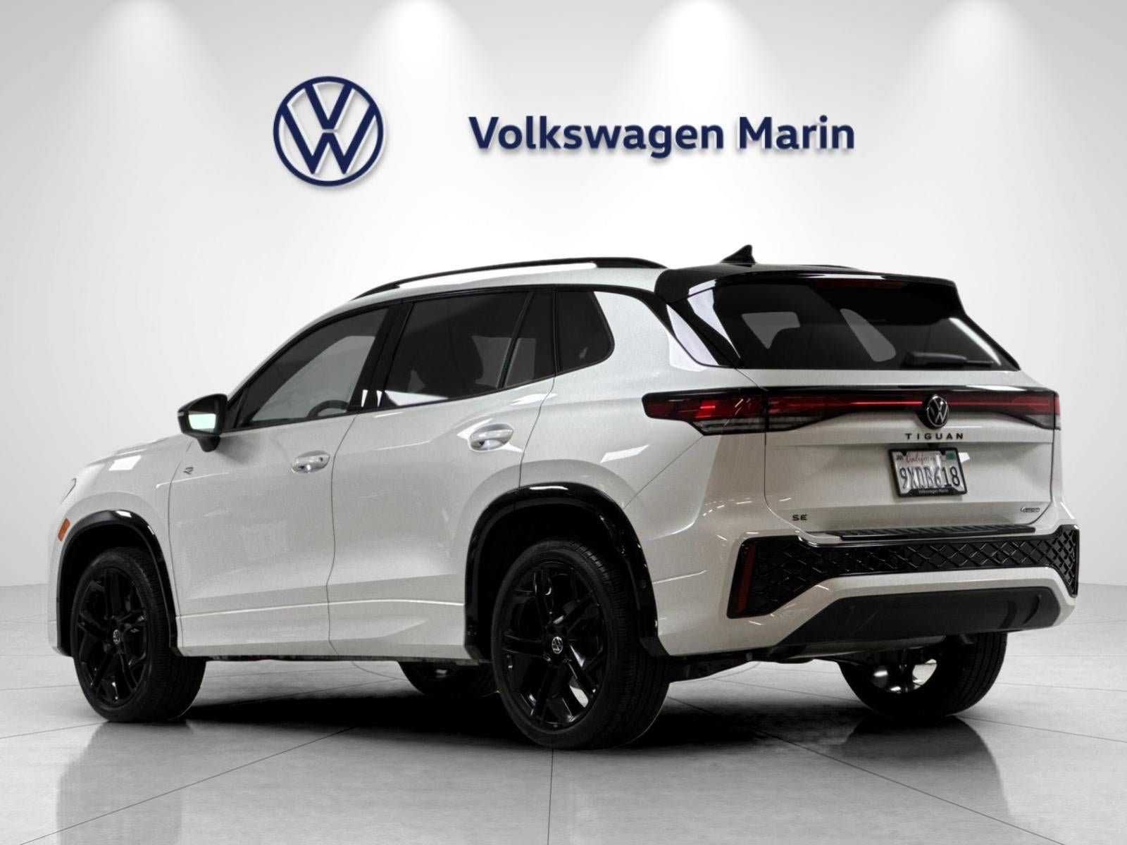 2026 Volkswagen Tiguan SE R-Line Black