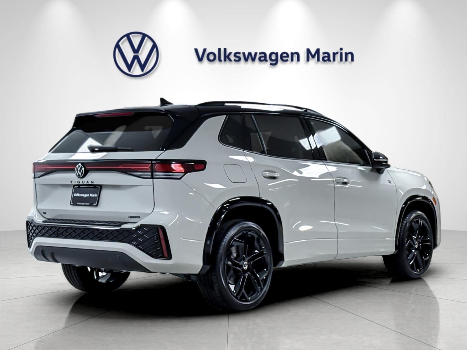 2026 Volkswagen Tiguan SE R-Line Black