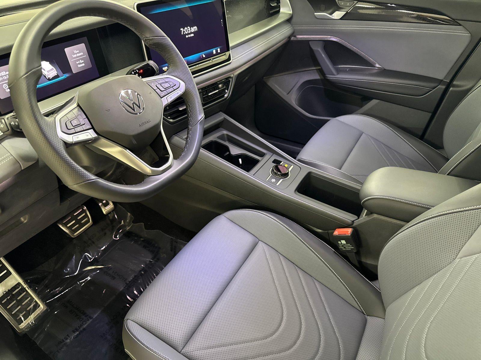 2026 Volkswagen Tiguan SE R-Line Black
