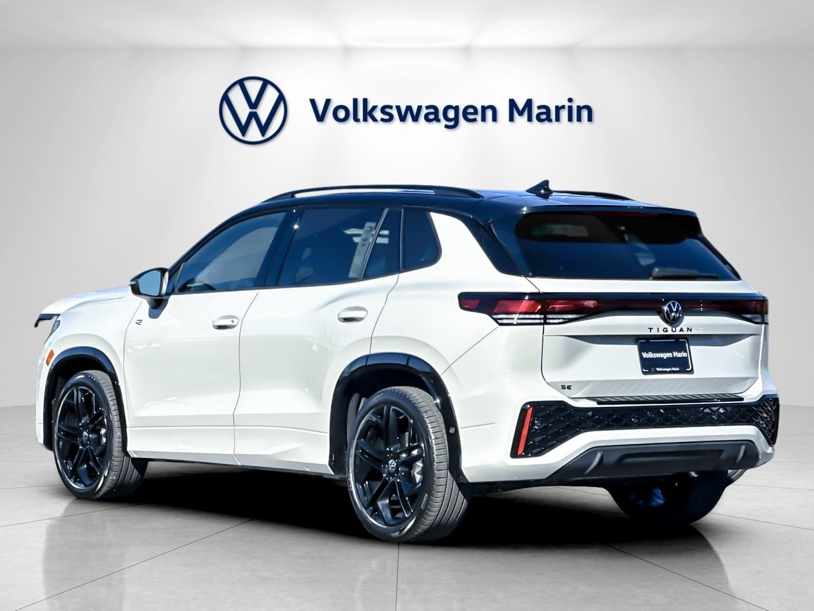 2026 Volkswagen Tiguan SE R-Line Black