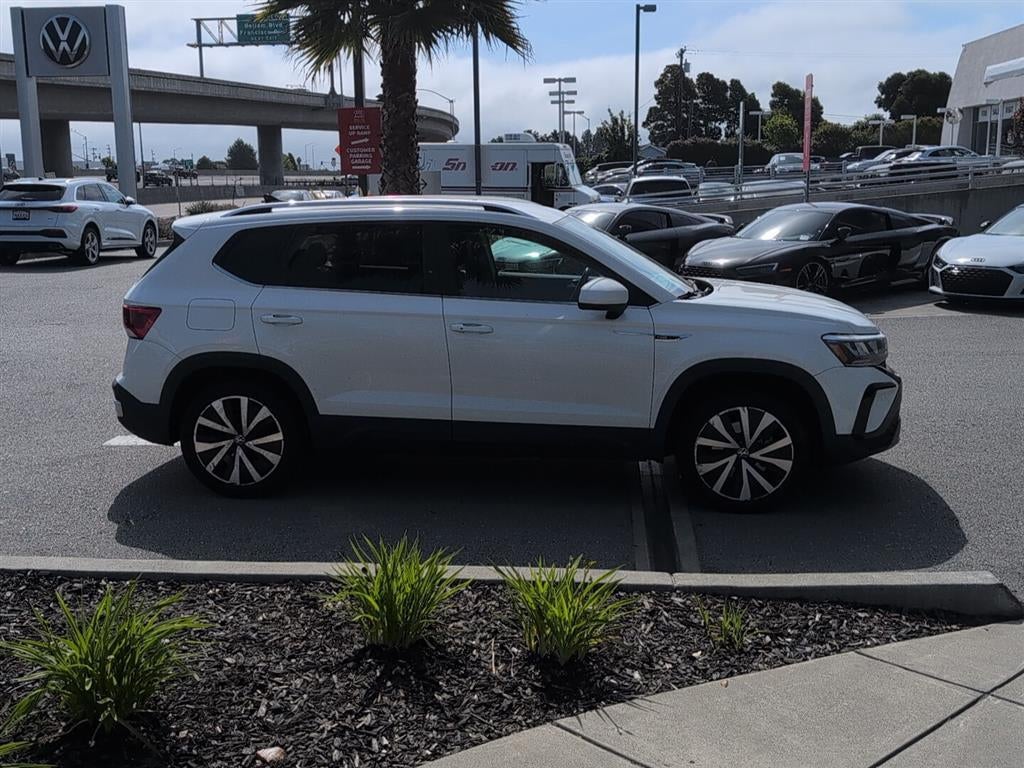 2022 Volkswagen Taos SE