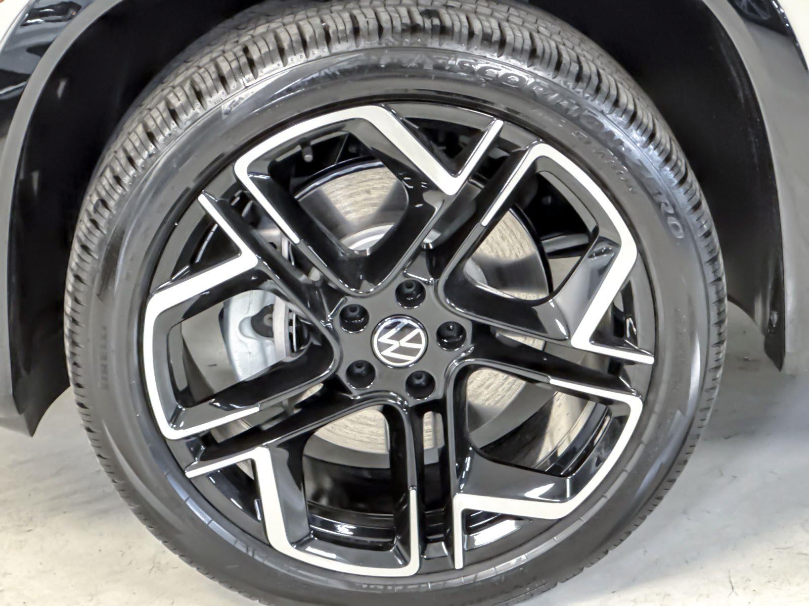 2026 Volkswagen Tiguan SEL R-Line Turbo