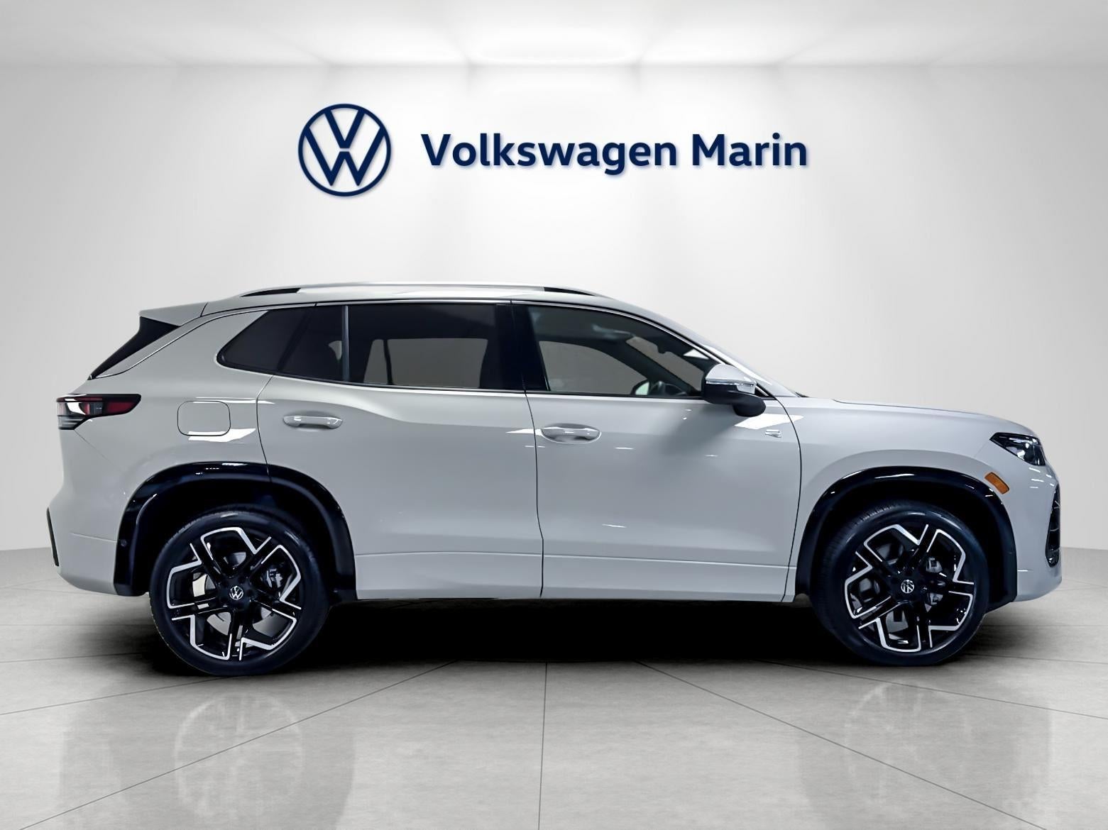 2026 Volkswagen Tiguan SEL R-Line Turbo