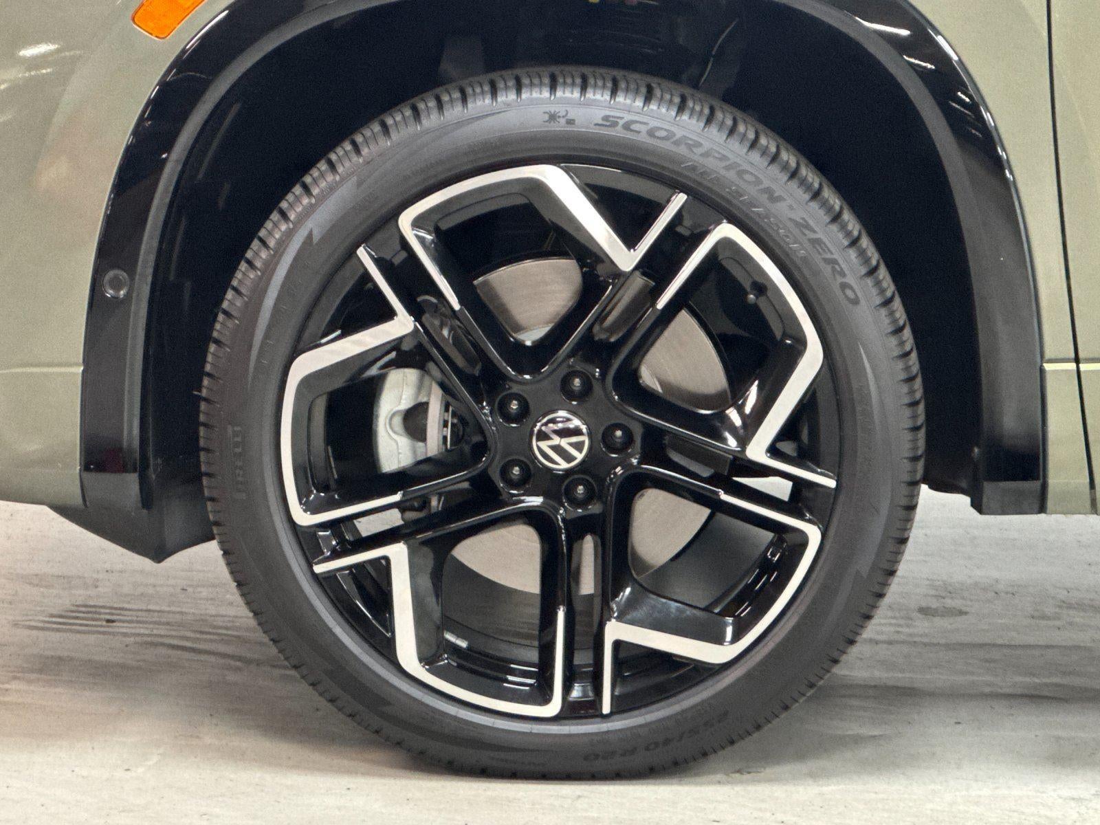 2026 Volkswagen Tiguan SEL R-Line Turbo