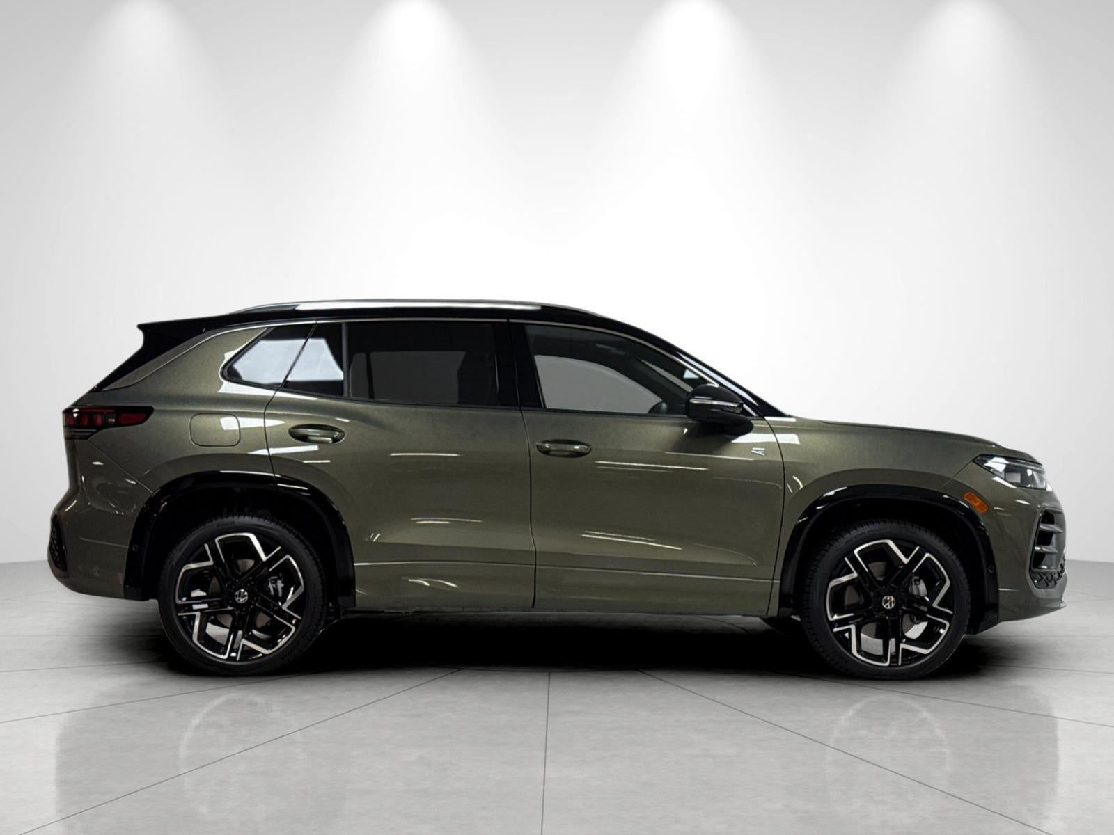 2026 Volkswagen Tiguan SEL R-Line Turbo